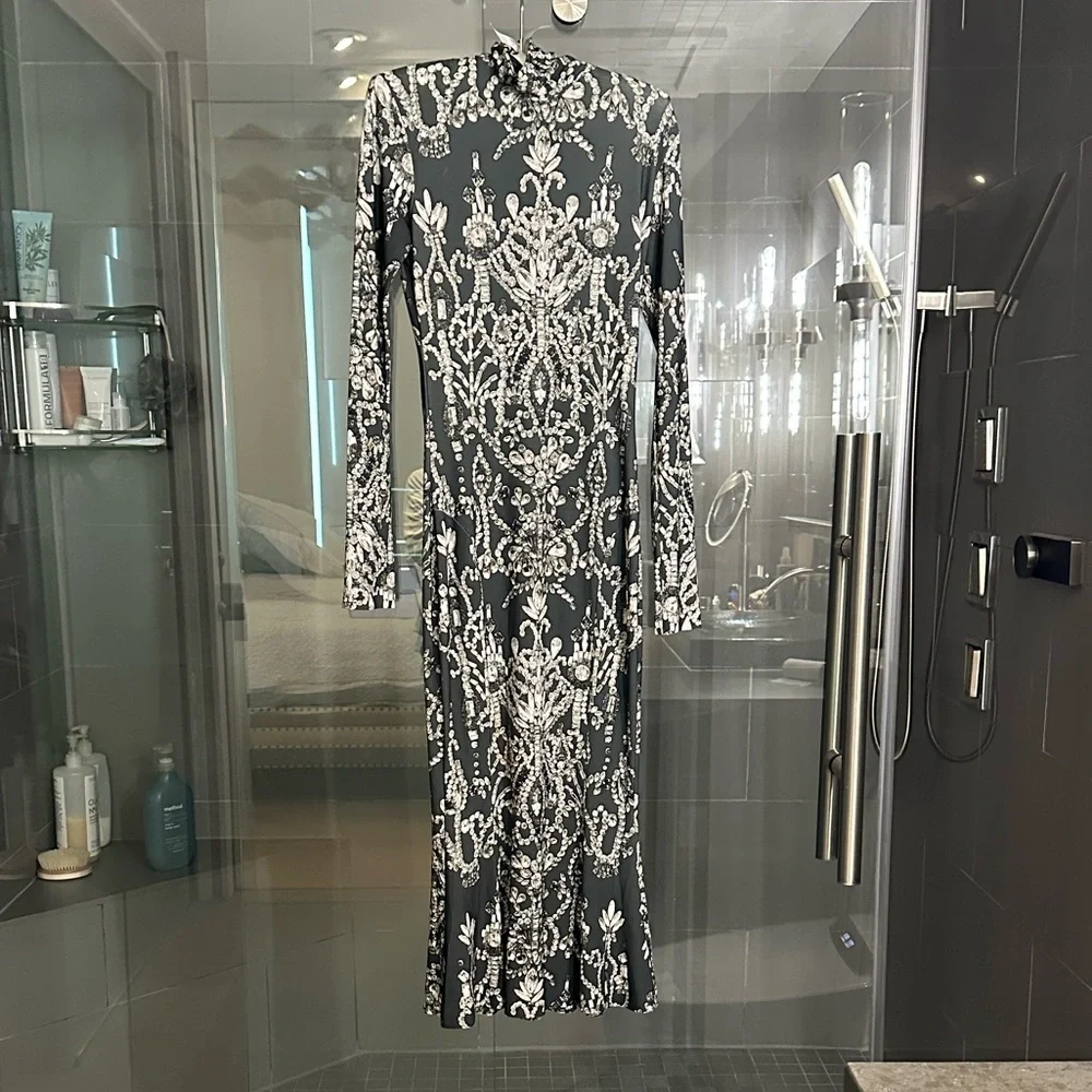 Norma Kamali Elegant moss green and white/silver dress